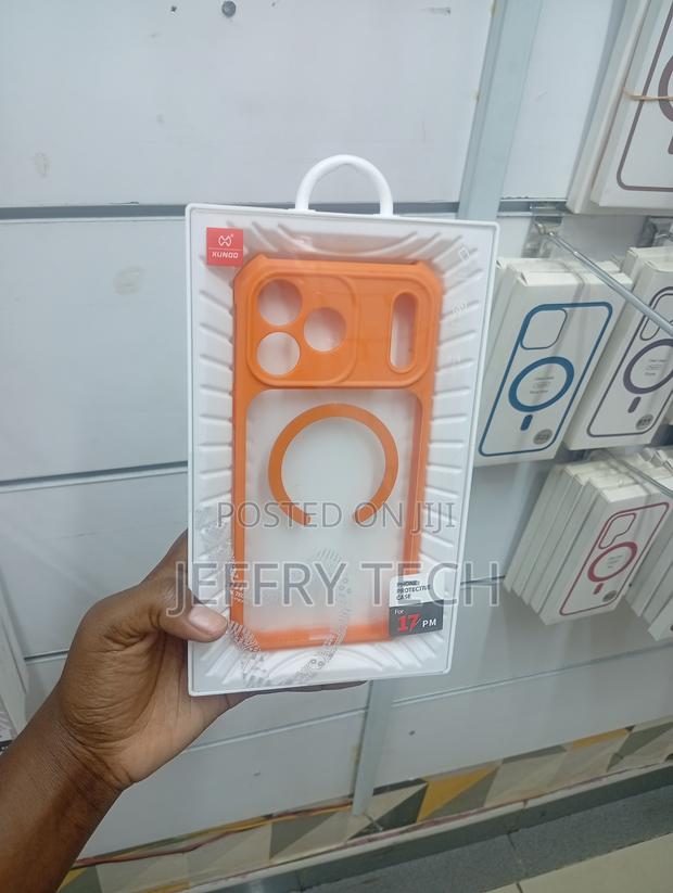 iPhone 17 Pro Max High Transparency Luxury Cover