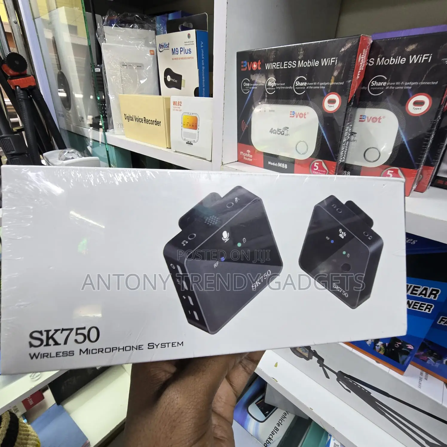 Sk750 Rechargeable Wireless Microphone for DSLR Cameras