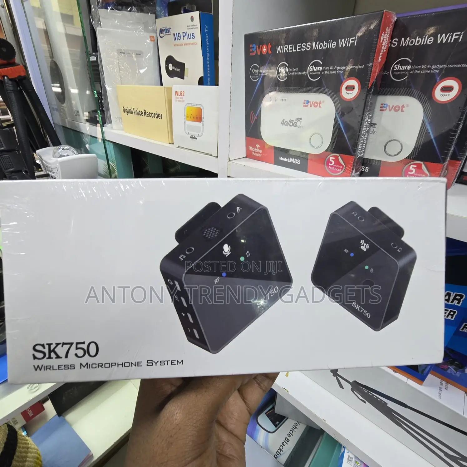 Sk750 Rechargeable Wireless Microphone for DSLR Cameras