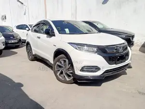 Honda Vezel 1.5 Hybrid 2WD 2018 Pearl