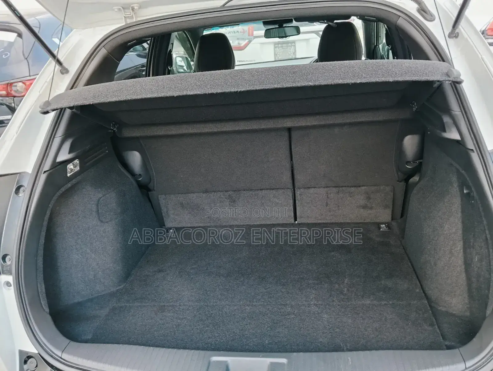 Honda Vezel 1.5 Hybrid 2WD 2018 Pearl