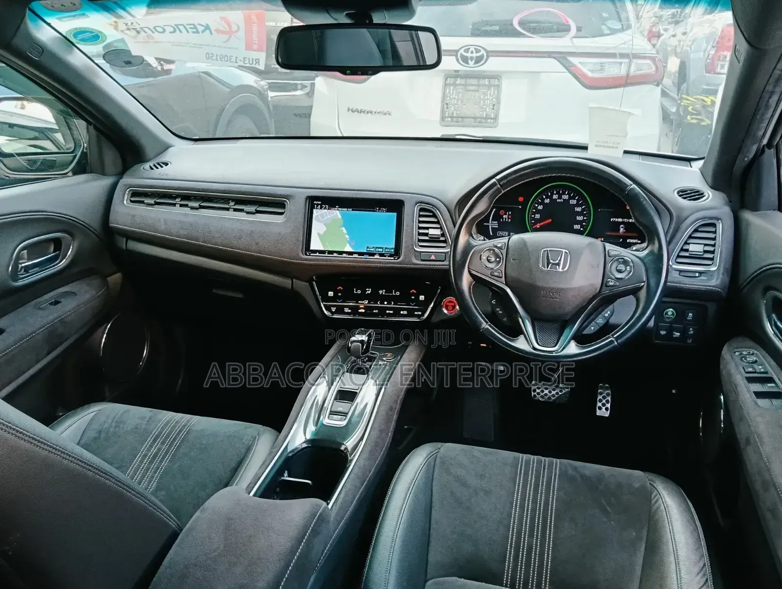 Honda Vezel 1.5 Hybrid 2WD 2018 Pearl