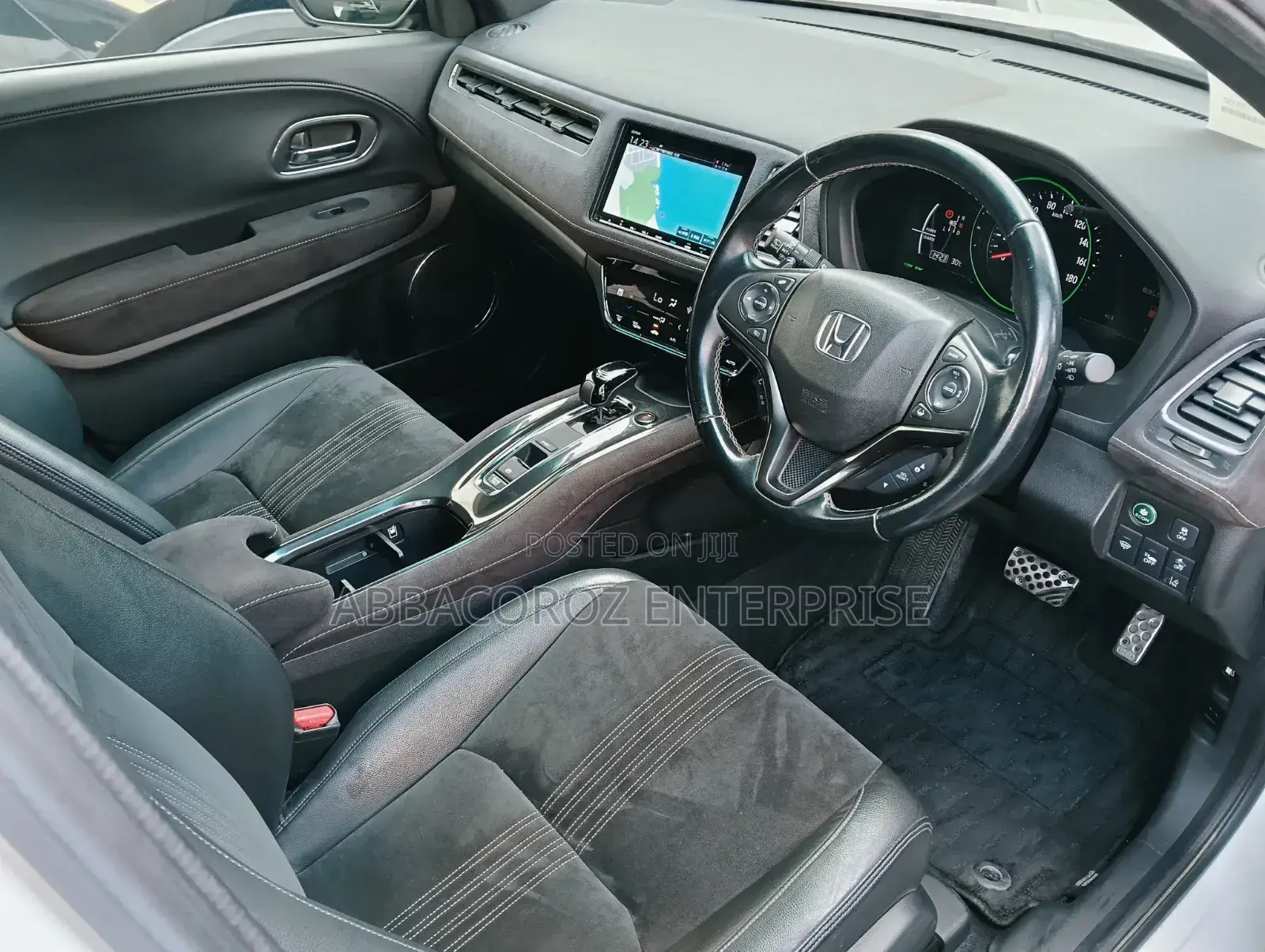 Honda Vezel 1.5 Hybrid 2WD 2018 Pearl