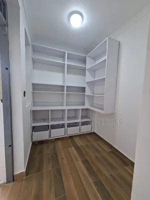 5bdrm Maisonette in Kamangu, Karai for rent