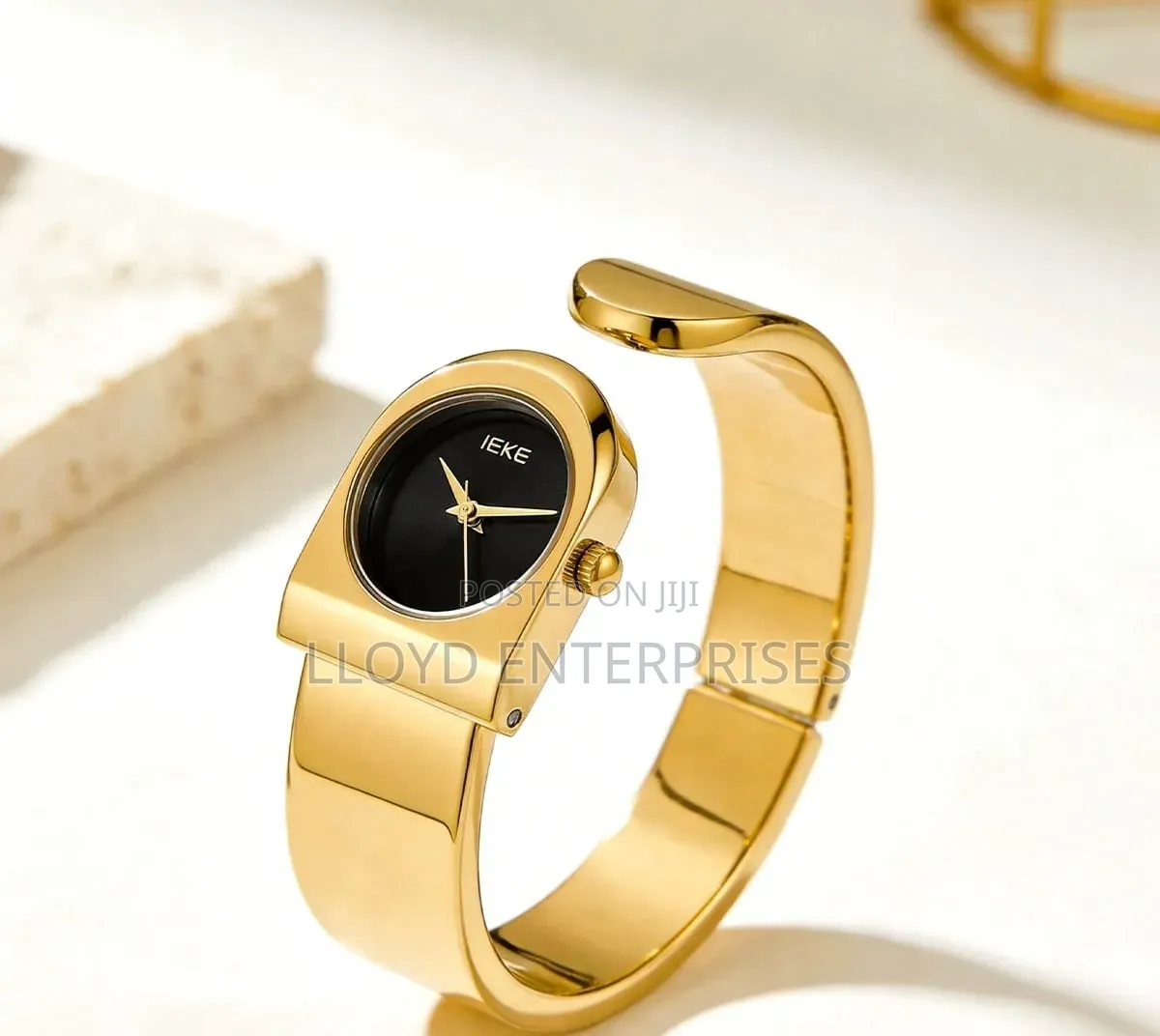 Ieke Ladies Bracelet Watch 