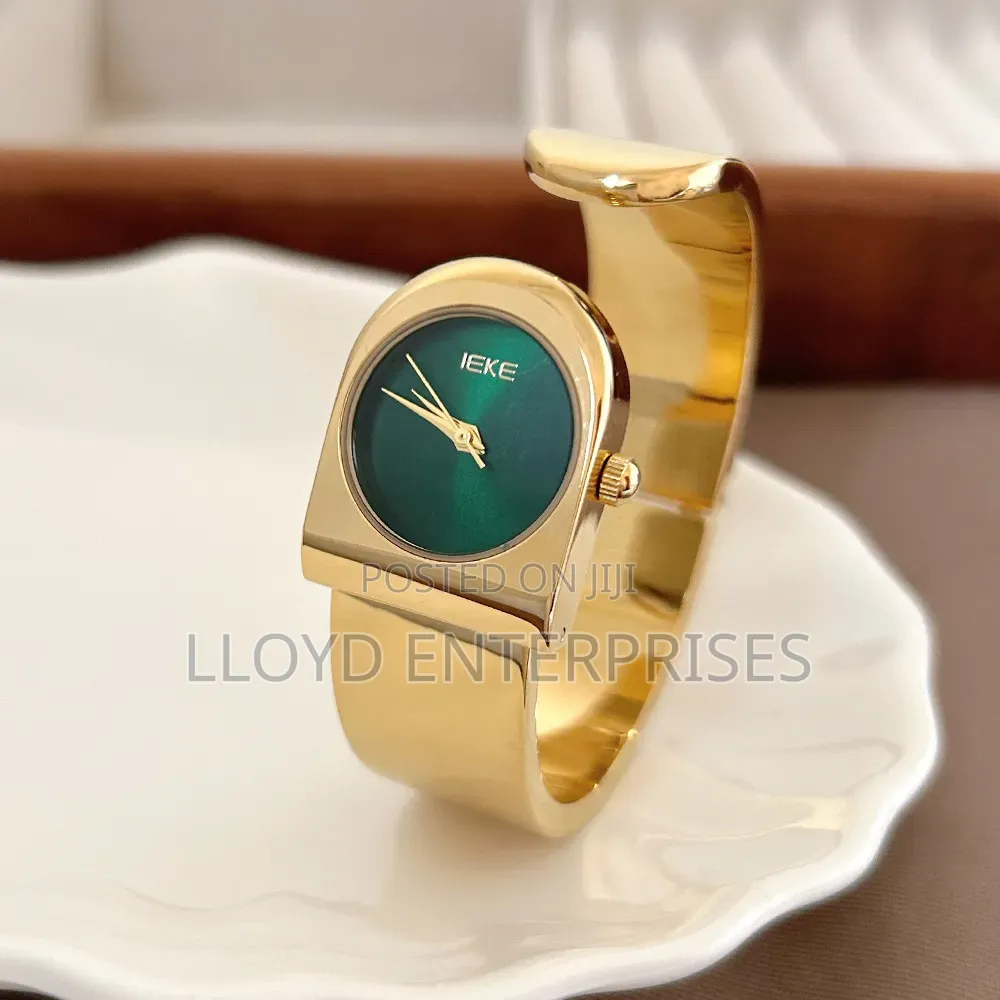 Ieke Ladies Bracelet Watch 