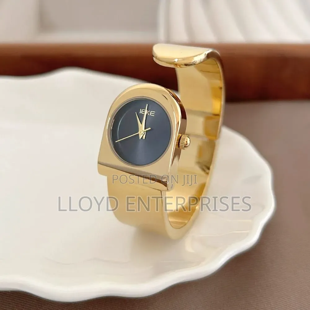 Ieke Ladies Bracelet Watch 