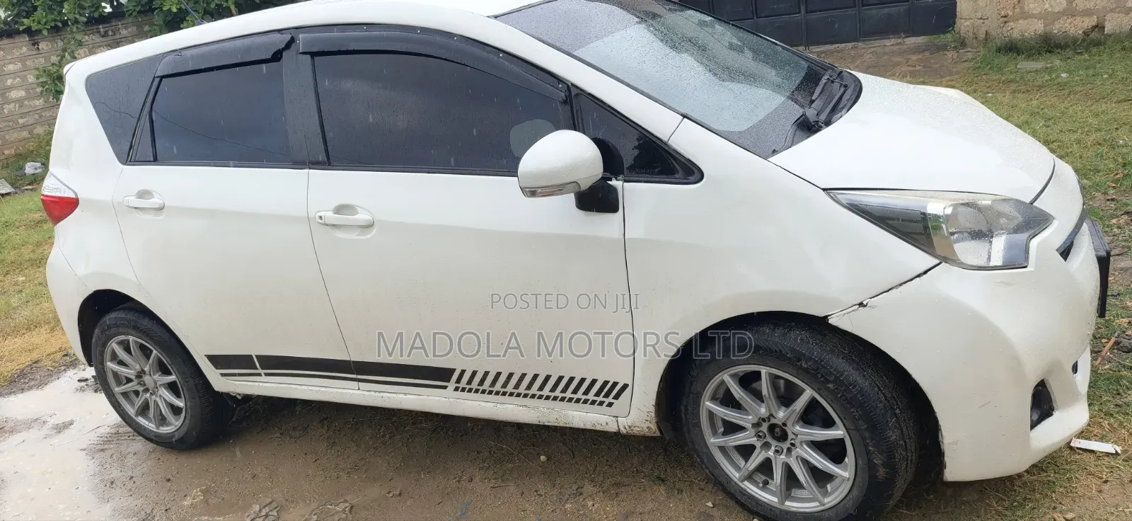 Toyota Ractis 1.5 AWD 2013 Pearl