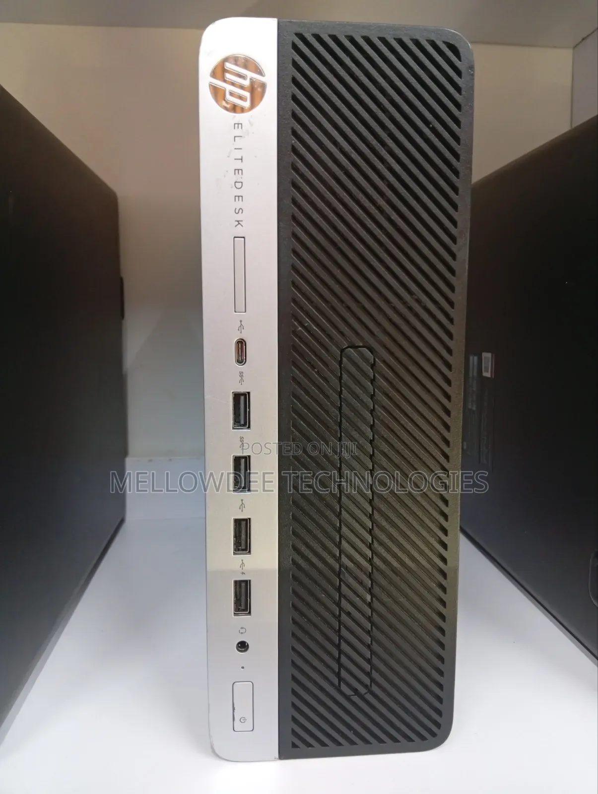 Desktop Computer HP EliteDesk 705 8GB AMD Ryzen 5 SSD 256GB