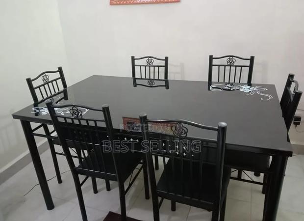 Top Glass 6 Seater Dining Table