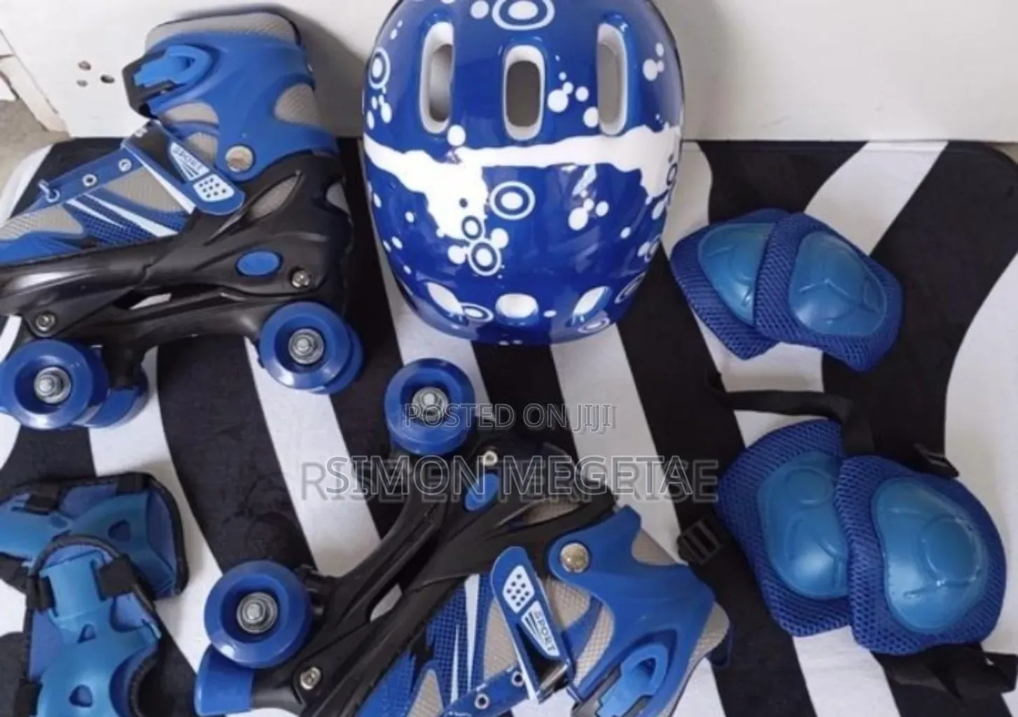 Large Blue. Only Complete Set Skating Shoes