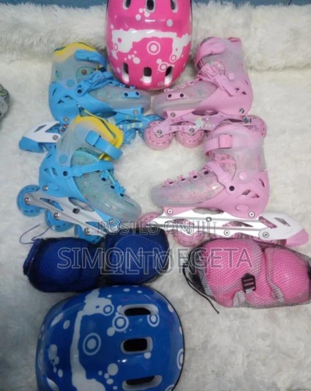 With Helmet. Complete Set Skating Shoes. Plus Guard