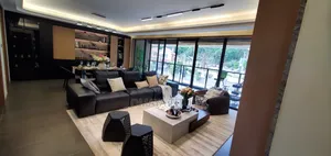 4bdrm Apartment in Raphta Road Area for sale