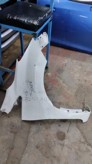 Nissan Note E12 Fenders