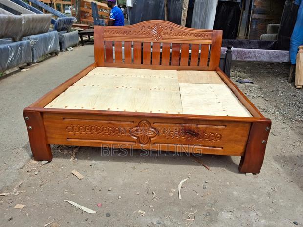 6*6 Mahogany Bed
