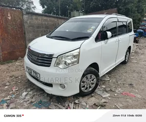 Toyota Noah 2014 White