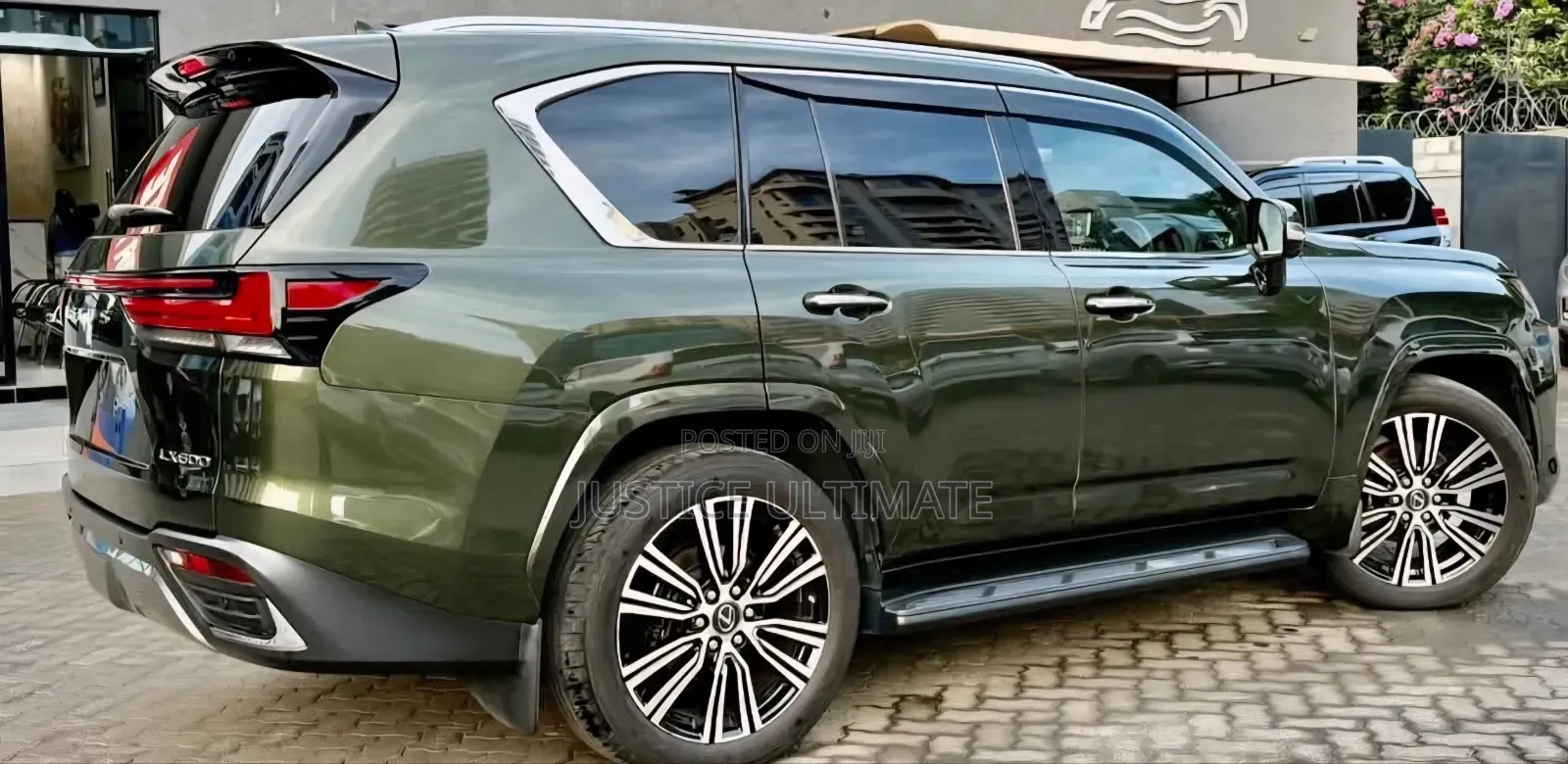 Lexus LX 600 2022 Green
