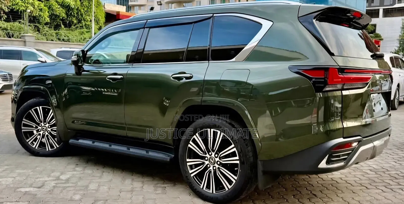 Lexus LX 600 2022 Green