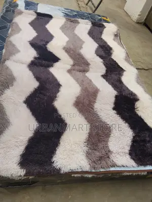 Comfortable Fluffy Floor Carpet 7 by 10