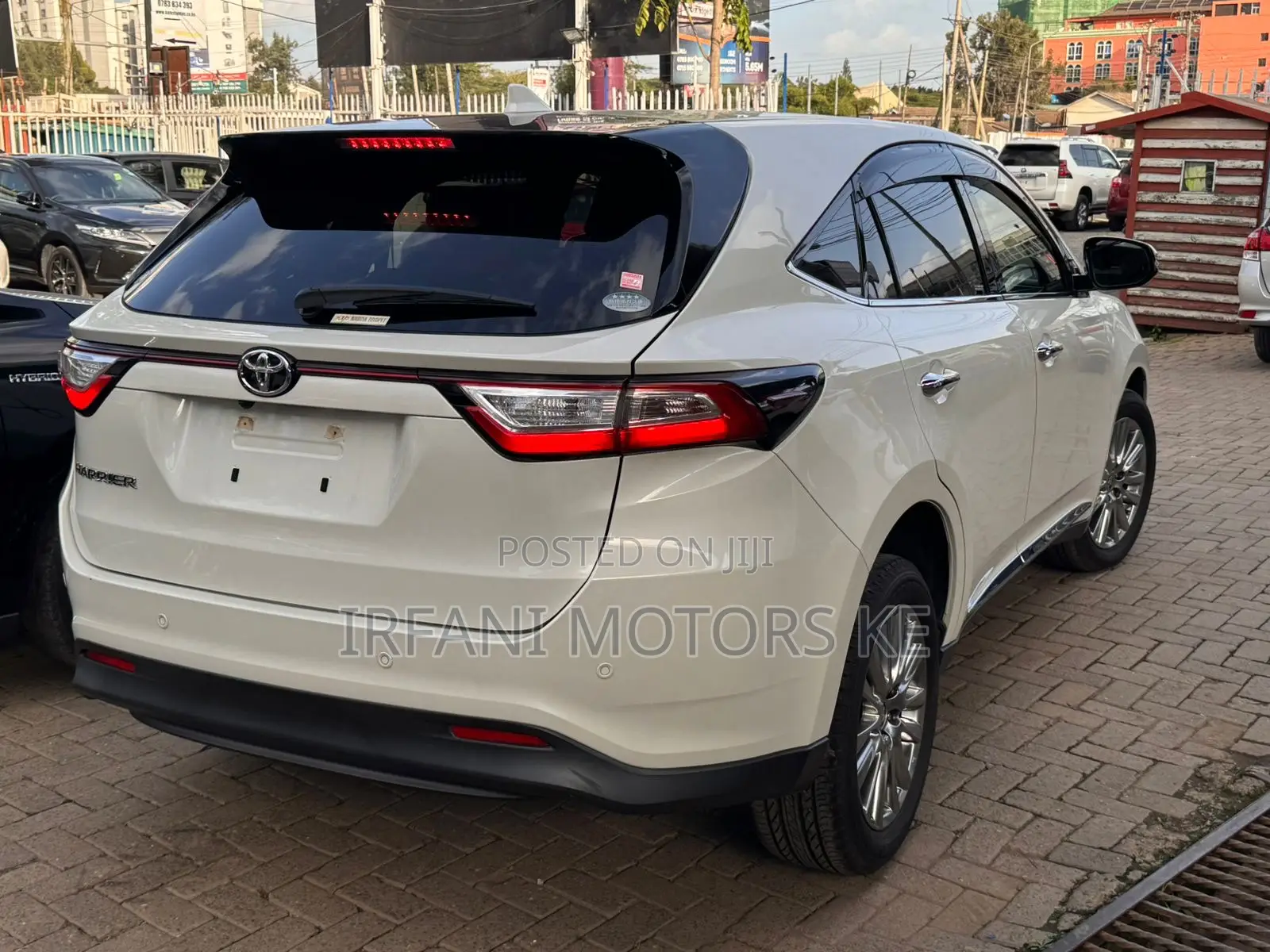 Toyota Harrier 2.0 2019 White
