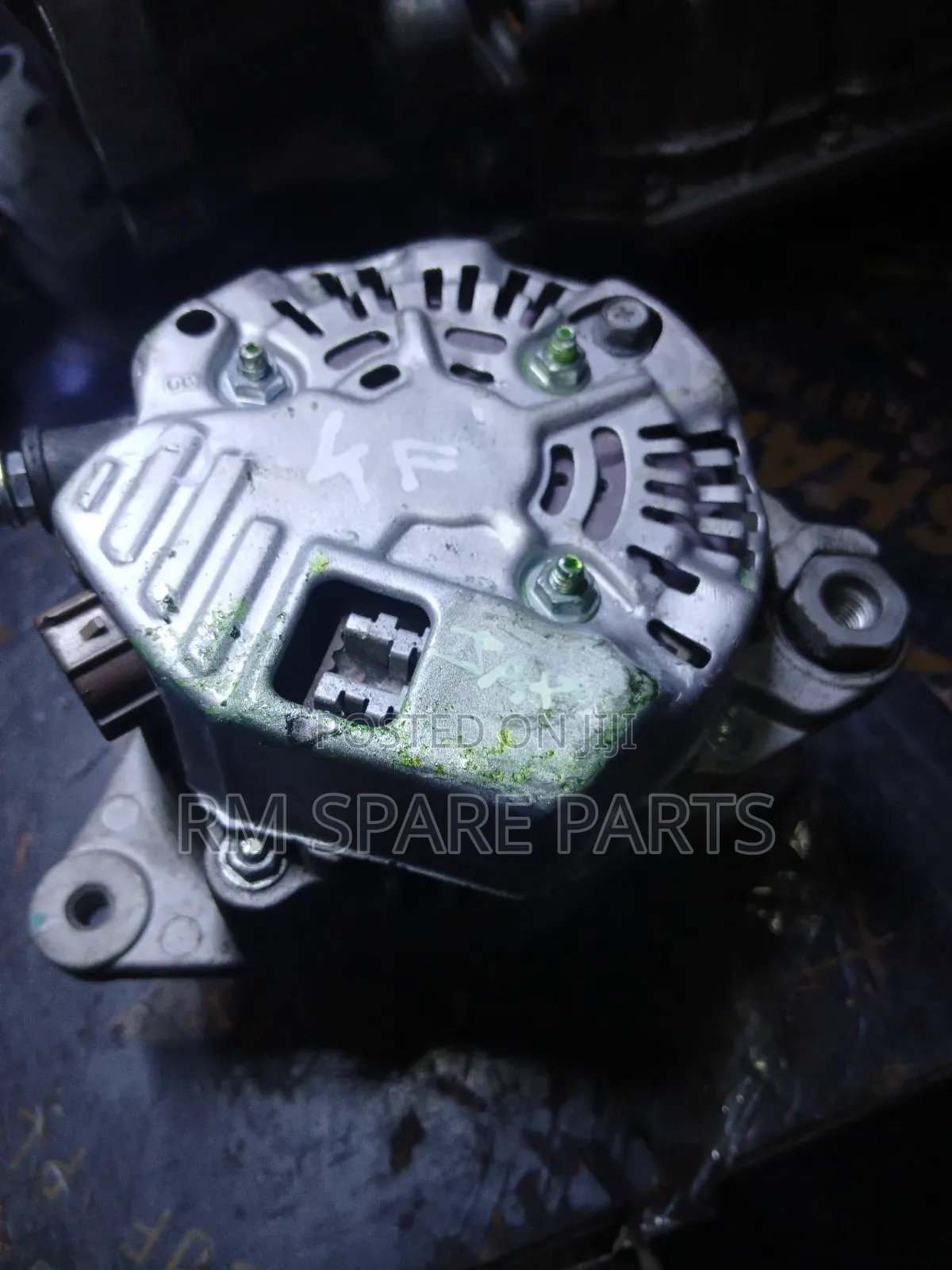 Daihatsu Mira Alternator