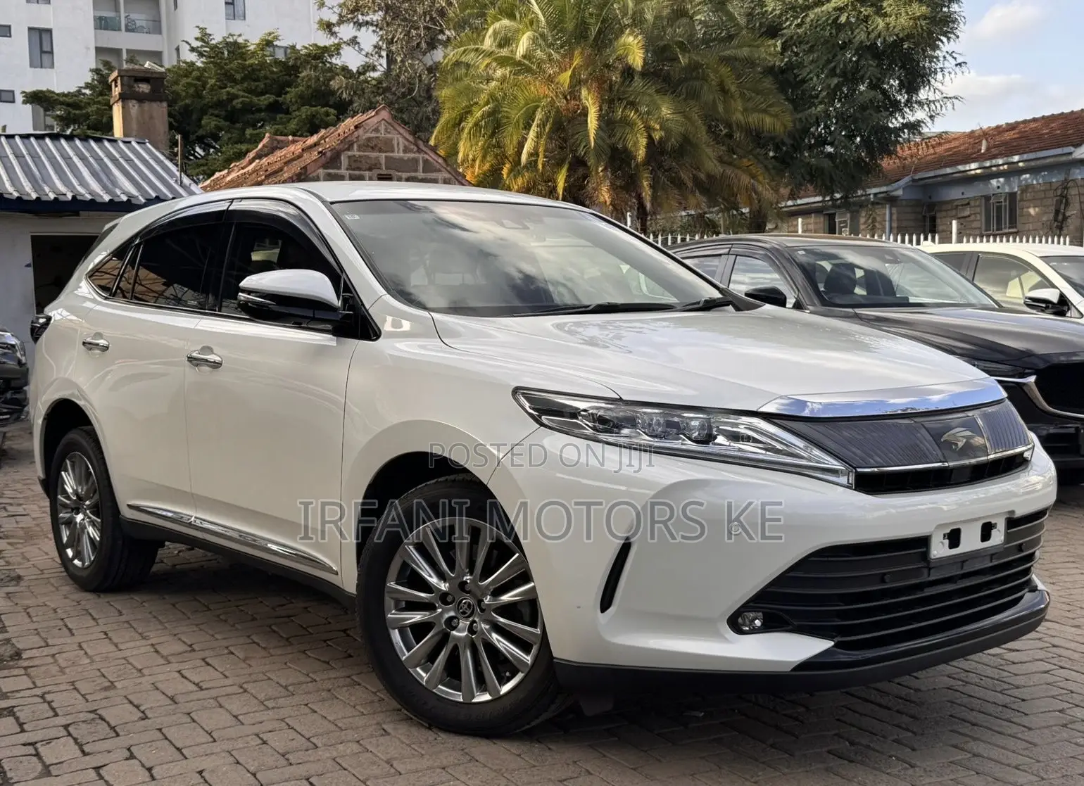 Toyota Harrier 2.0 2019 White