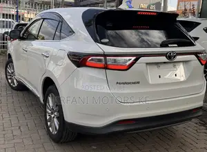 Toyota Harrier 2.0 2019 White