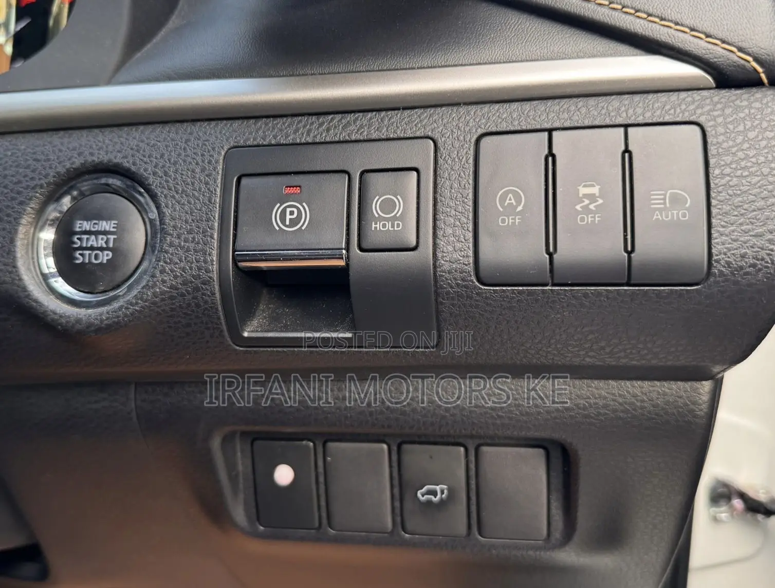 Toyota Harrier 2.0 2019 White