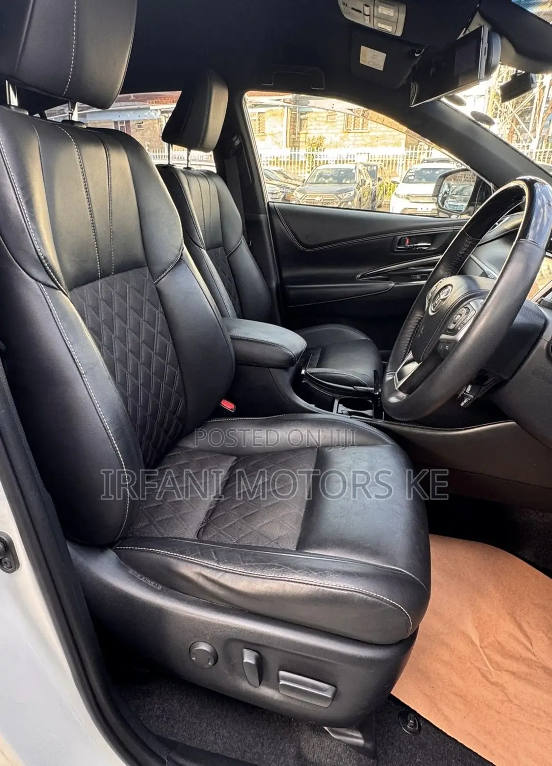 Toyota Harrier 2.0 2019 White