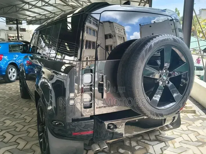 Land Rover Defender 2023 Matt Black