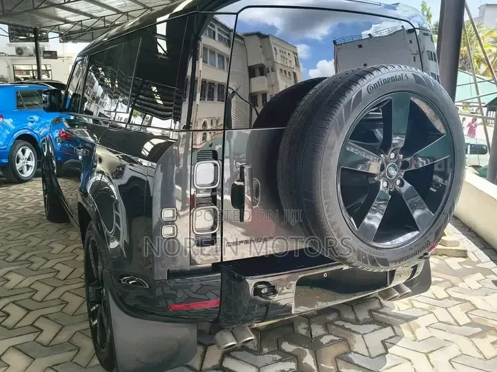 Land Rover Defender 2023 Matt Black