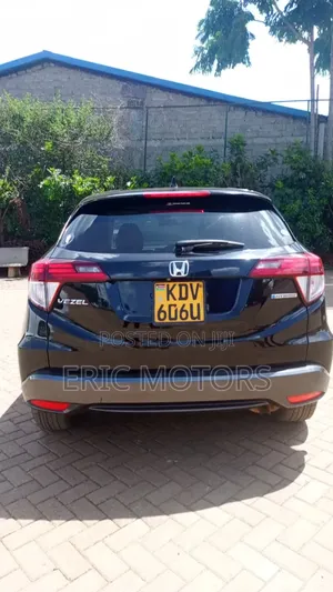 Honda Vezel 2018 Matt Black