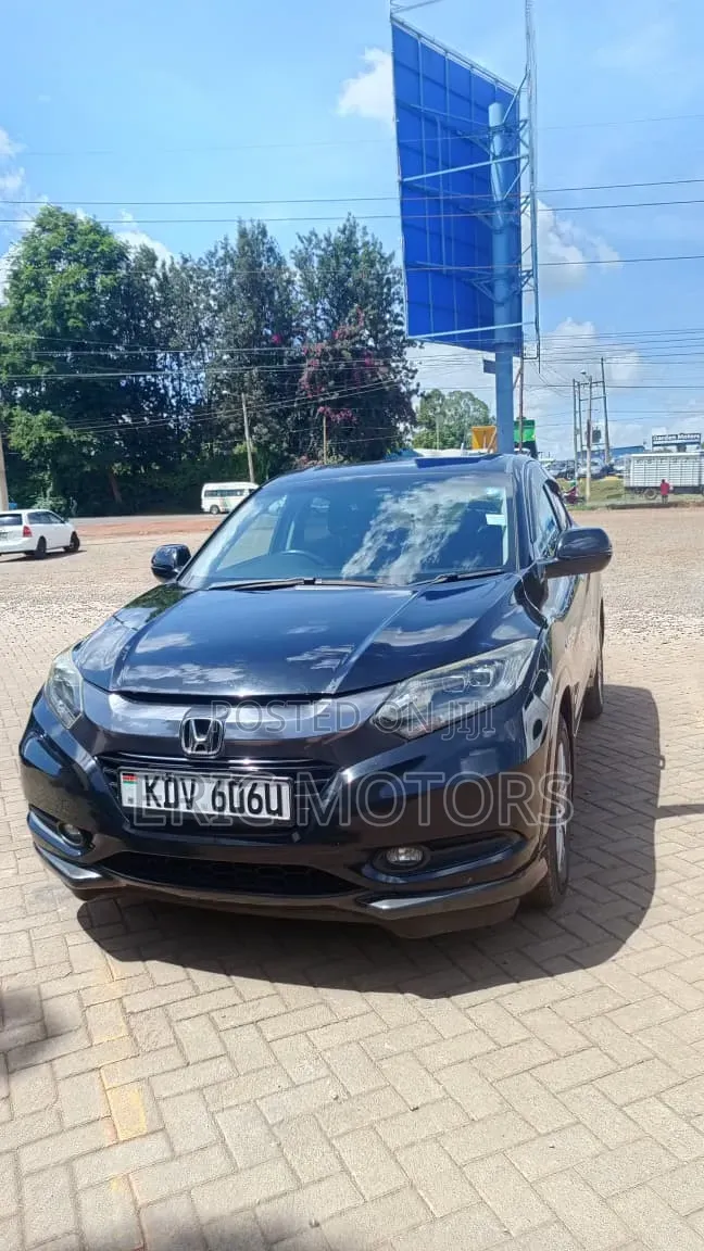 Honda Vezel 2018 Matt Black