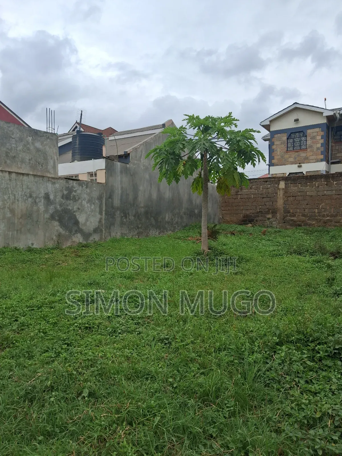 Membly Park Estate River Side Court 1/8ac With 3 Side Wall