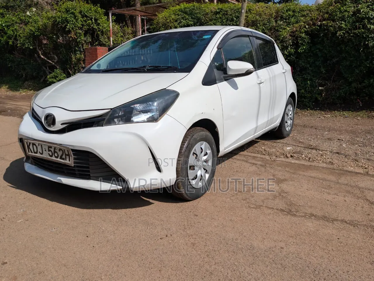 Toyota Vitz 2015 White
