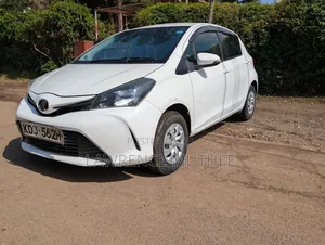 Toyota Vitz 2015 White