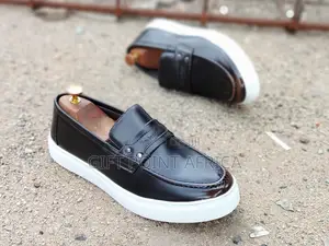Black Leather Timberland Classic Casual Loafers