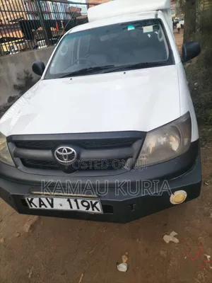 Toyota Hilux 2006 White