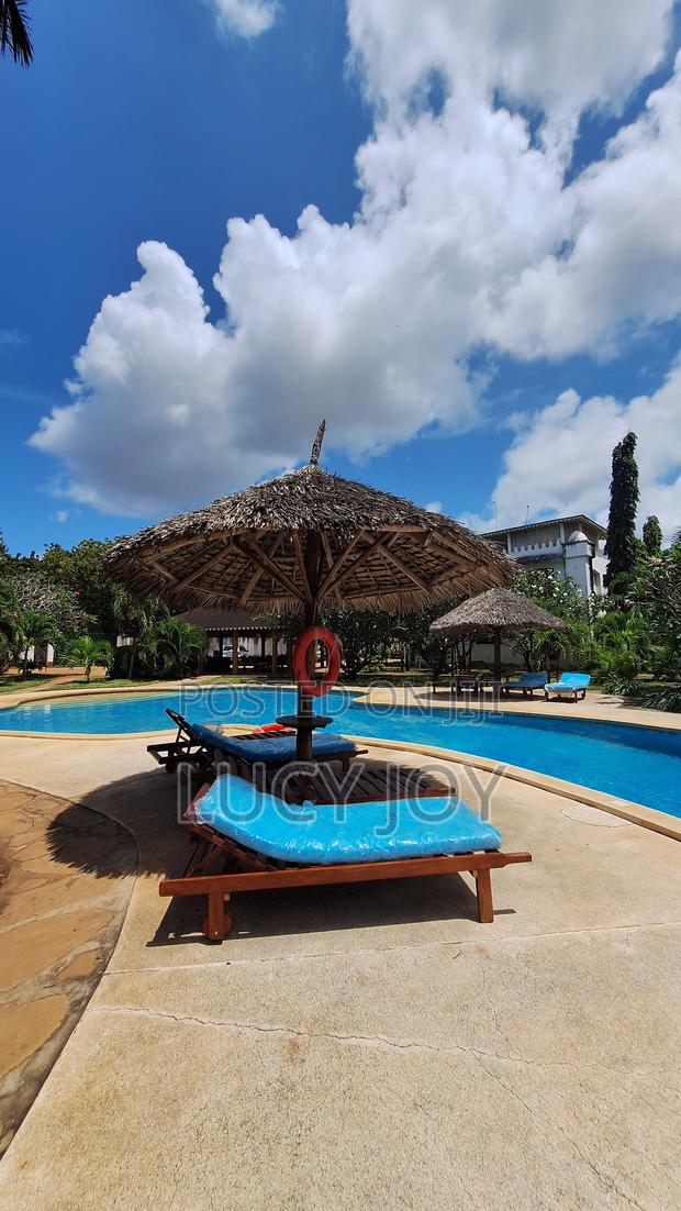 2 Bedroom Airbnb Apartments