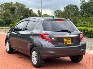 Toyota Vitz 2016 Gray