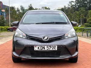 Toyota Vitz 2016 Gray