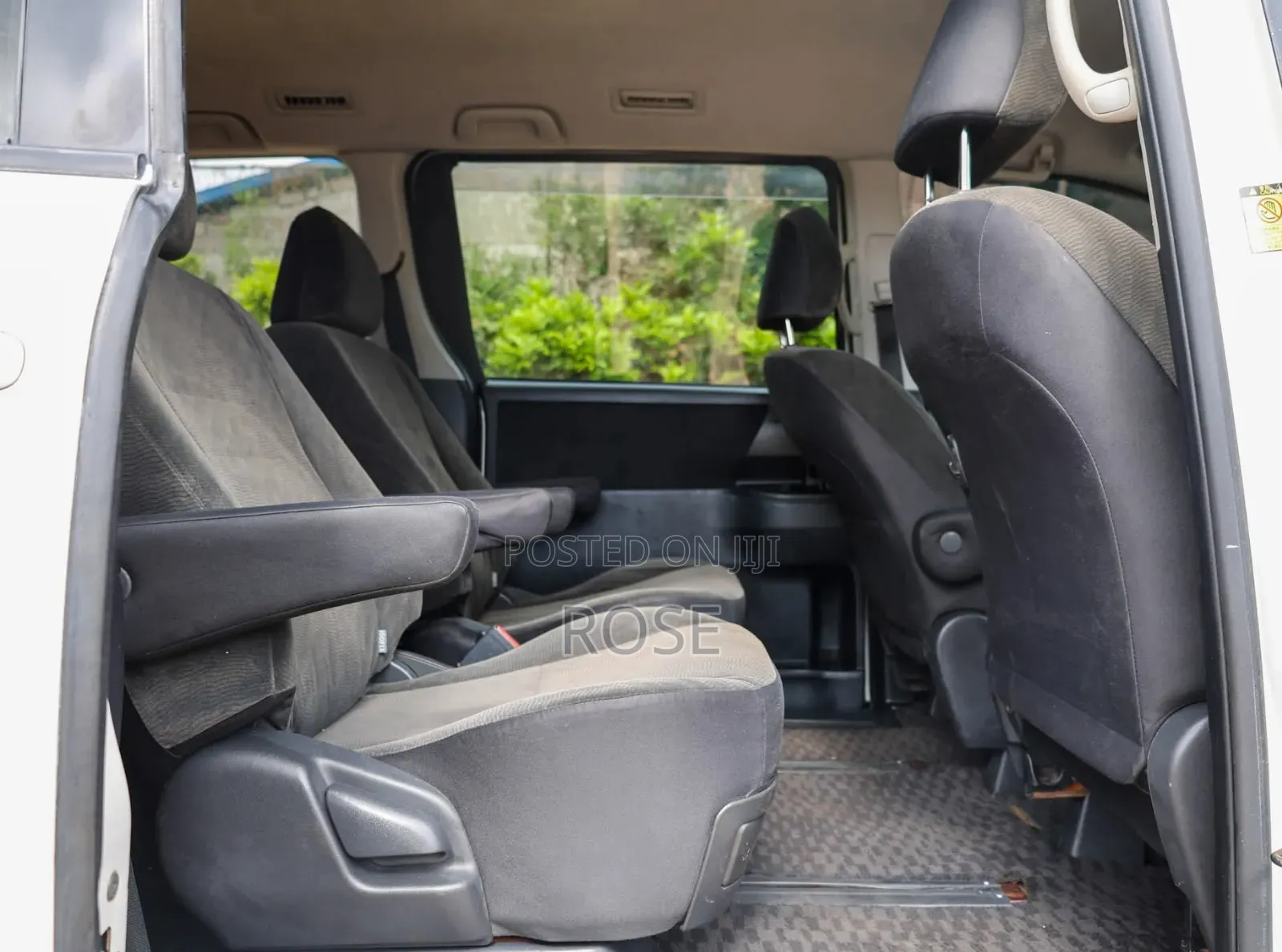 Toyota Voxy 2011 White