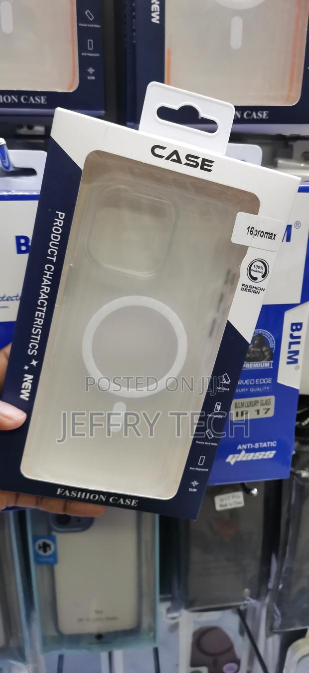iPhone 16 Pro Max Clear Plastic Transparent Protective Case. - thumbnail 2