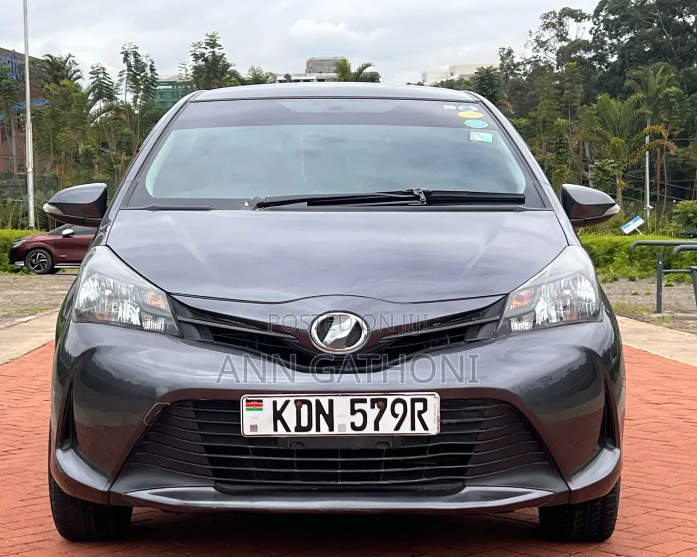 Toyota Vitz 2016 Gray