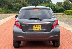 Toyota Vitz 2016 Gray