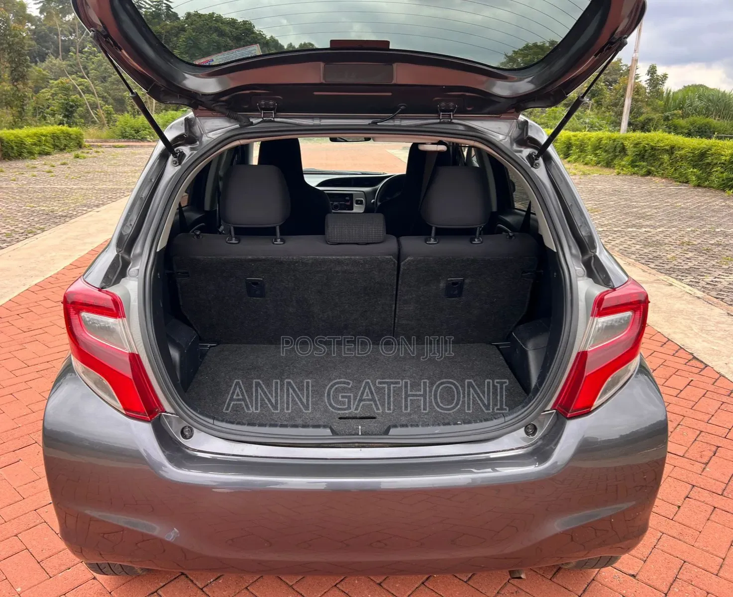 Toyota Vitz 2016 Gray
