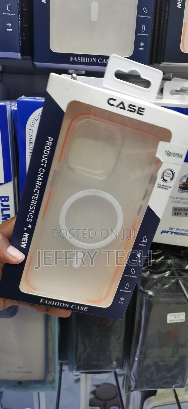 iPhone 16 Pro Max Mag-Safe Smart Grip Case - thumbnail 2