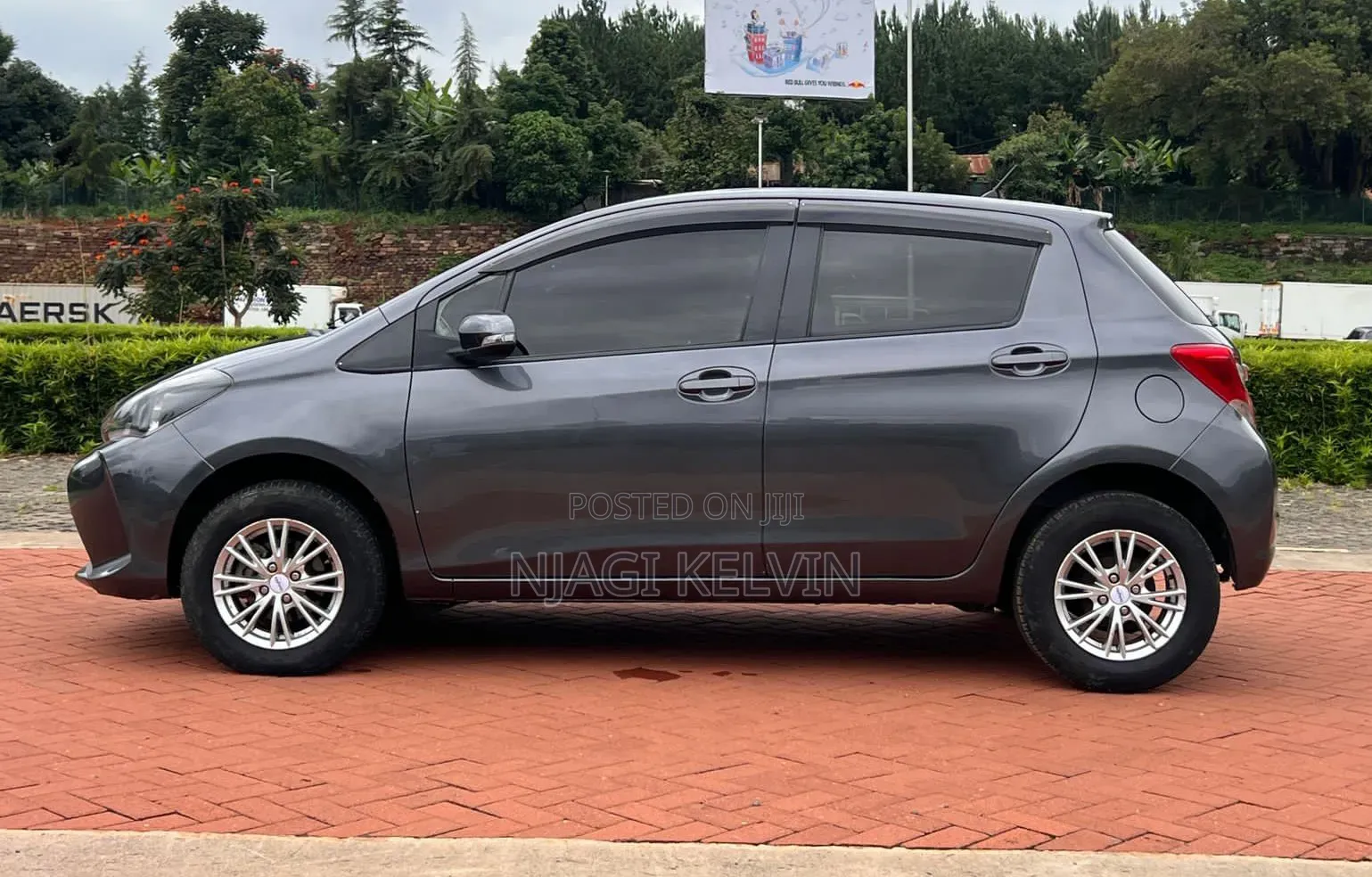 Toyota Vitz 2016 Gray