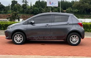 Toyota Vitz 2016 Gray