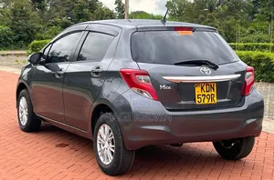 Toyota Vitz 2016 Gray